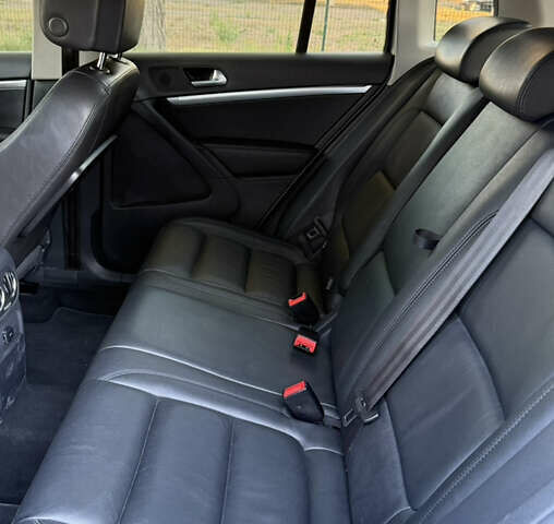 Сірий Фольксваген Тігуан, об'ємом двигуна 2 л та пробігом 74 тис. км за 16500 $, фото 33 на Automoto.ua