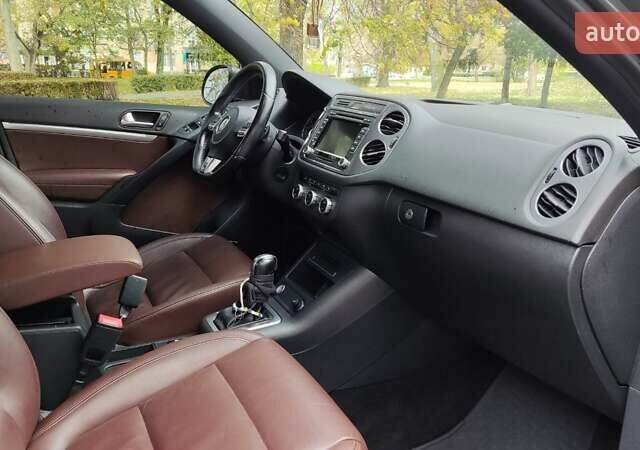 Серый Фольксваген Тигуан, объемом двигателя 1.98 л и пробегом 106 тыс. км за 15800 $, фото 18 на Automoto.ua