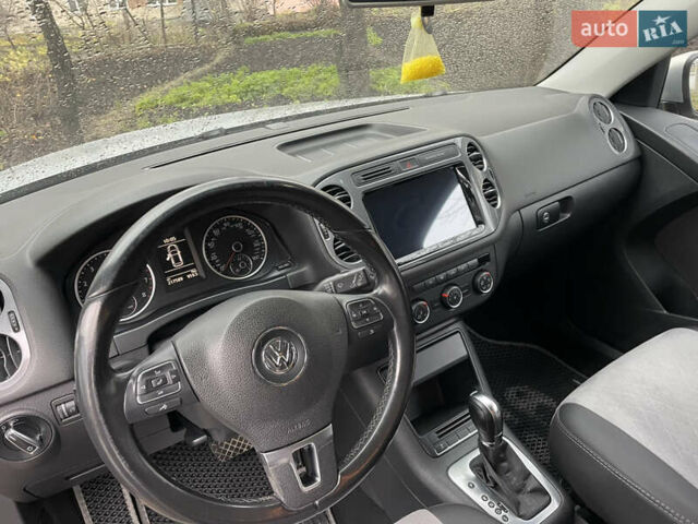 Сірий Фольксваген Тігуан, об'ємом двигуна 1.98 л та пробігом 217 тис. км за 12000 $, фото 20 на Automoto.ua