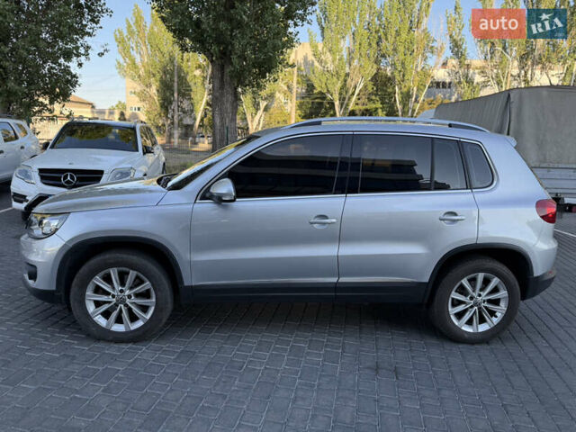 Сірий Фольксваген Тігуан, об'ємом двигуна 2 л та пробігом 74 тис. км за 16500 $, фото 9 на Automoto.ua