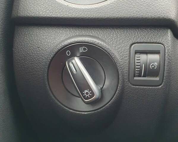 Сірий Фольксваген Тігуан, об'ємом двигуна 1.98 л та пробігом 90 тис. км за 13500 $, фото 22 на Automoto.ua