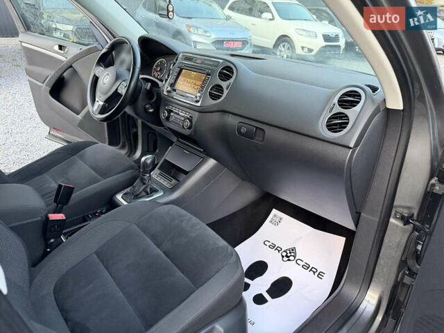 Сірий Фольксваген Тігуан, об'ємом двигуна 1.97 л та пробігом 145 тис. км за 12999 $, фото 16 на Automoto.ua