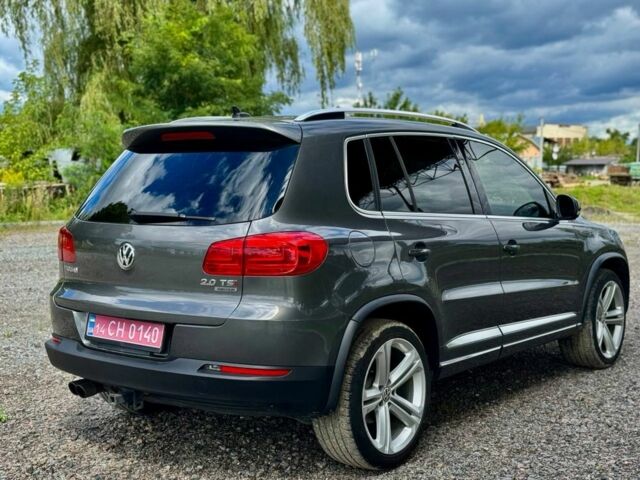 Серый Фольксваген Тигуан, объемом двигателя 2 л и пробегом 245 тыс. км за 12550 $, фото 4 на Automoto.ua