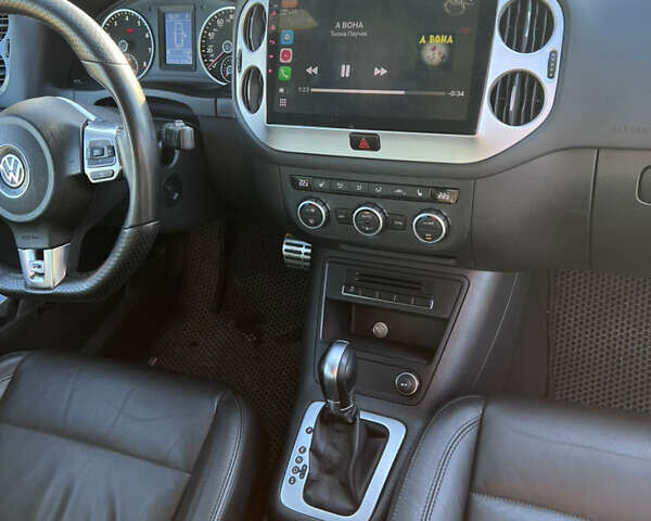 Сірий Фольксваген Тігуан, об'ємом двигуна 1.98 л та пробігом 171 тис. км за 14300 $, фото 10 на Automoto.ua