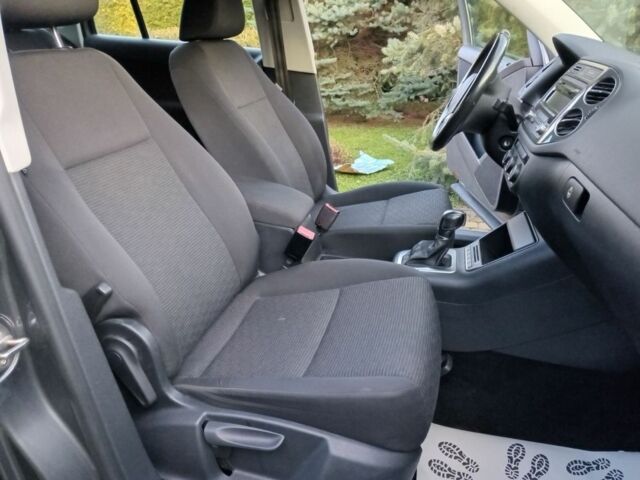 Серый Фольксваген Тигуан, объемом двигателя 2 л и пробегом 160 тыс. км за 8899 $, фото 8 на Automoto.ua