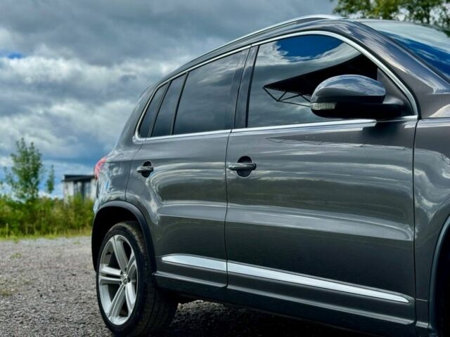 Серый Фольксваген Тигуан, объемом двигателя 2 л и пробегом 245 тыс. км за 12550 $, фото 5 на Automoto.ua