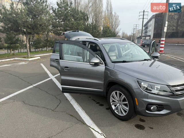 Сірий Фольксваген Тігуан, об'ємом двигуна 1.98 л та пробігом 180 тис. км за 11500 $, фото 17 на Automoto.ua