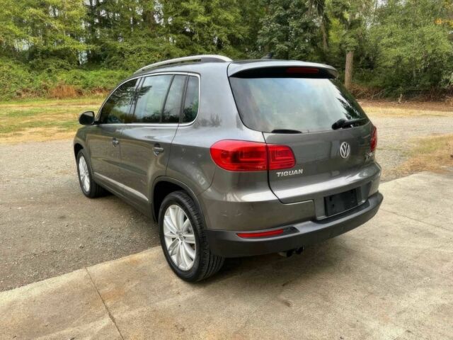 Сірий Фольксваген Тігуан, об'ємом двигуна 2 л та пробігом 80 тис. км за 4500 $, фото 7 на Automoto.ua