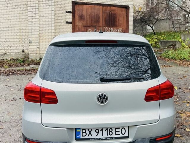 Сірий Фольксваген Тігуан, об'ємом двигуна 2 л та пробігом 217 тис. км за 12000 $, фото 13 на Automoto.ua