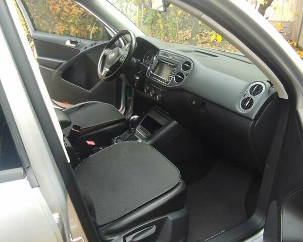 Сірий Фольксваген Тігуан, об'ємом двигуна 1.98 л та пробігом 148 тис. км за 14200 $, фото 5 на Automoto.ua