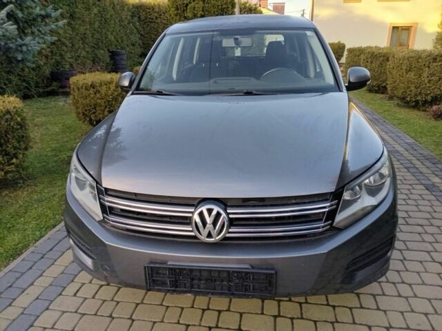 Серый Фольксваген Тигуан, объемом двигателя 2 л и пробегом 160 тыс. км за 8899 $, фото 1 на Automoto.ua