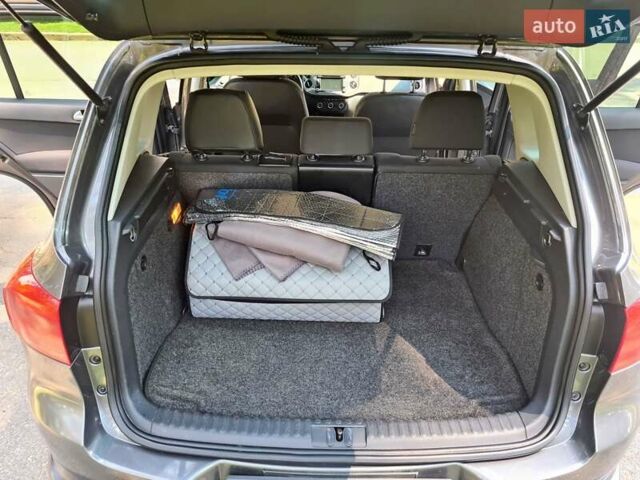 Сірий Фольксваген Тігуан, об'ємом двигуна 1.98 л та пробігом 139 тис. км за 12400 $, фото 19 на Automoto.ua