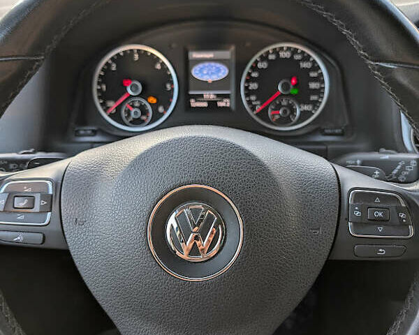 Серый Фольксваген Тигуан, объемом двигателя 1.97 л и пробегом 120 тыс. км за 22000 $, фото 9 на Automoto.ua