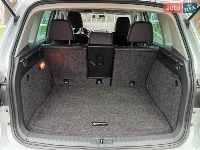 Серый Фольксваген Тигуан, объемом двигателя 1.98 л и пробегом 182 тыс. км за 14500 $, фото 7 на Automoto.ua