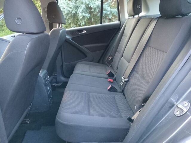 Серый Фольксваген Тигуан, объемом двигателя 2 л и пробегом 160 тыс. км за 8899 $, фото 10 на Automoto.ua