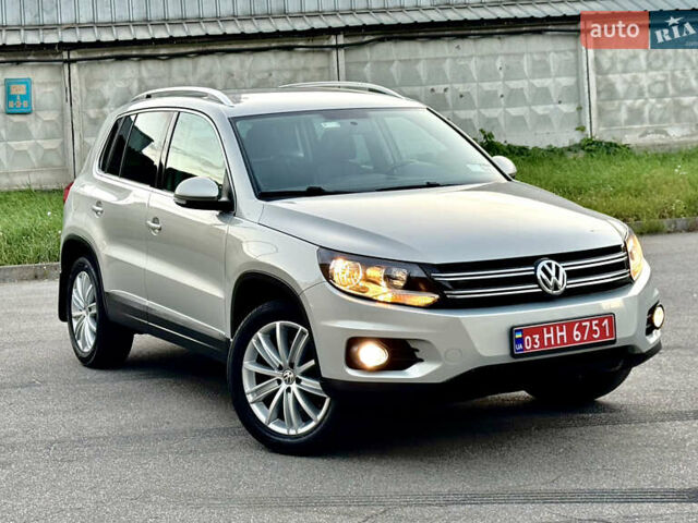 Серый Фольксваген Тигуан, объемом двигателя 1.98 л и пробегом 250 тыс. км за 9900 $, фото 4 на Automoto.ua