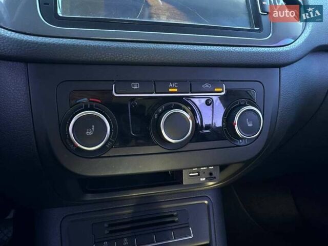 Сірий Фольксваген Тігуан, об'ємом двигуна 1.97 л та пробігом 204 тис. км за 15700 $, фото 13 на Automoto.ua