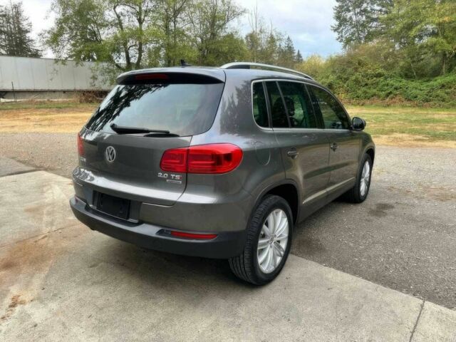 Сірий Фольксваген Тігуан, об'ємом двигуна 2 л та пробігом 80 тис. км за 4500 $, фото 5 на Automoto.ua