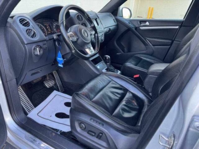 Серый Фольксваген Тигуан, объемом двигателя 2 л и пробегом 99 тыс. км за 7500 $, фото 12 на Automoto.ua