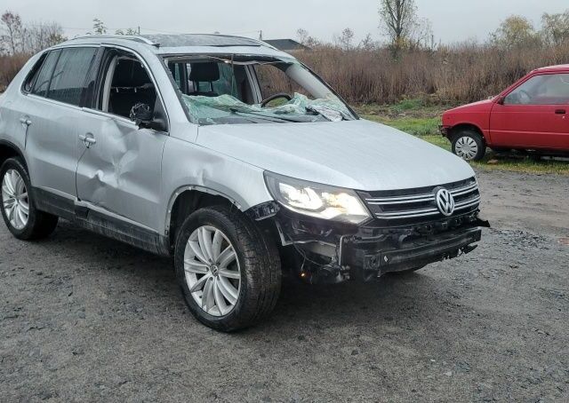 Серый Фольксваген Тигуан, объемом двигателя 0 л и пробегом 250 тыс. км за 3500 $, фото 1 на Automoto.ua