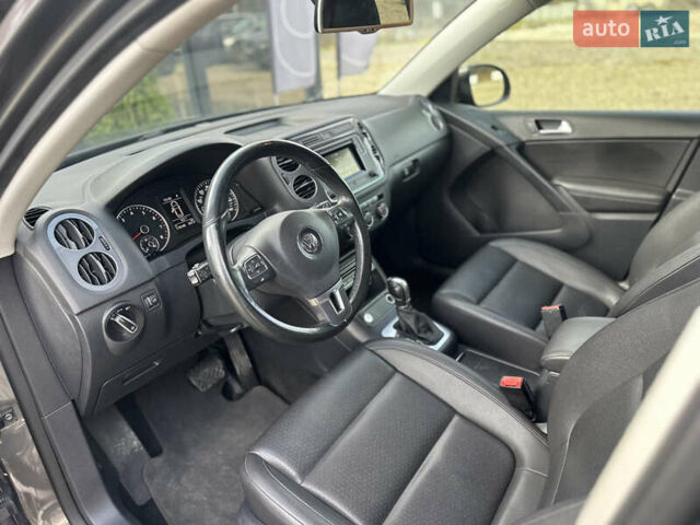 Серый Фольксваген Тигуан, объемом двигателя 2 л и пробегом 170 тыс. км за 12500 $, фото 17 на Automoto.ua