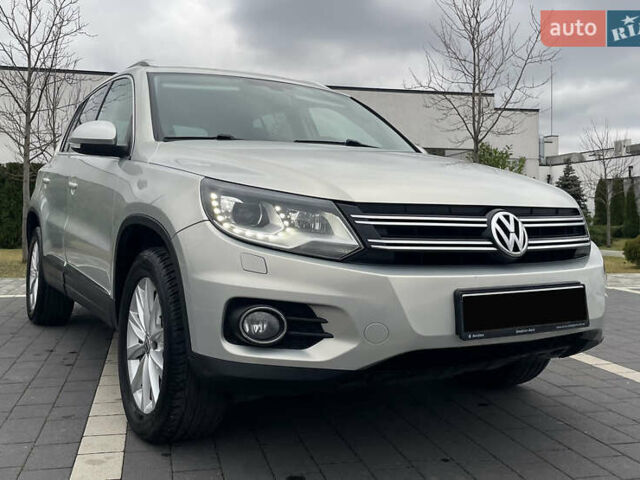 Серый Фольксваген Тигуан, объемом двигателя 2 л и пробегом 165 тыс. км за 15500 $, фото 3 на Automoto.ua
