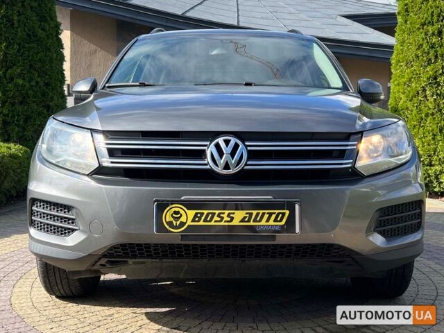 Сірий Фольксваген Тігуан, об'ємом двигуна 2 л та пробігом 243 тис. км за 13200 $, фото 1 на Automoto.ua