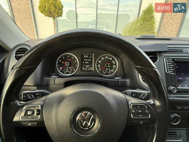 Сірий Фольксваген Тігуан, об'ємом двигуна 2 л та пробігом 176 тис. км за 12400 $, фото 28 на Automoto.ua