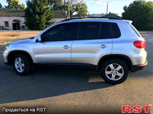 Сірий Фольксваген Тігуан, об'ємом двигуна 2 л та пробігом 170 тис. км за 12500 $, фото 8 на Automoto.ua