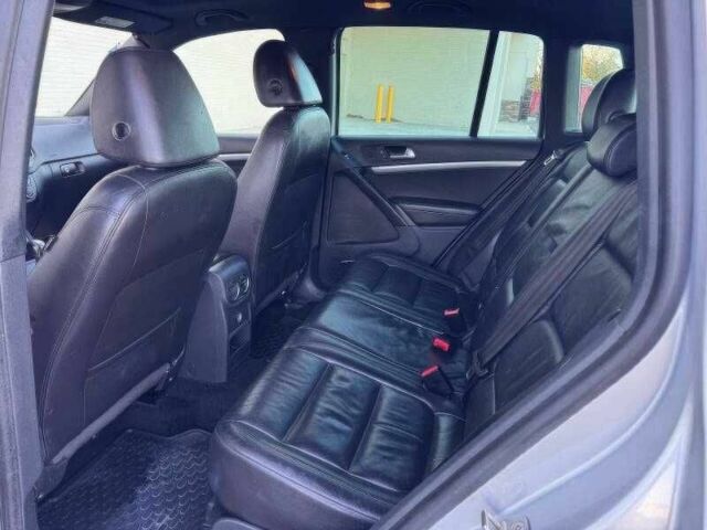 Серый Фольксваген Тигуан, объемом двигателя 2 л и пробегом 99 тыс. км за 7500 $, фото 11 на Automoto.ua