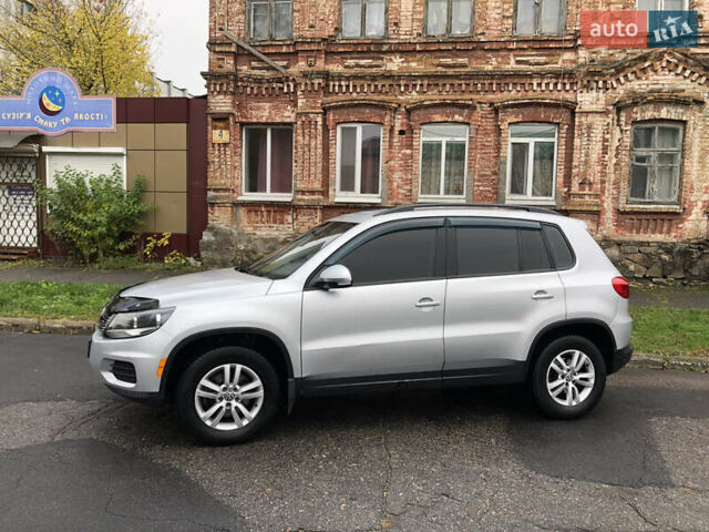 Сірий Фольксваген Тігуан, об'ємом двигуна 1.98 л та пробігом 197 тис. км за 13500 $, фото 4 на Automoto.ua