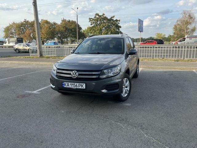 Сірий Фольксваген Тігуан, об'ємом двигуна 2 л та пробігом 193 тис. км за 11999 $, фото 9 на Automoto.ua