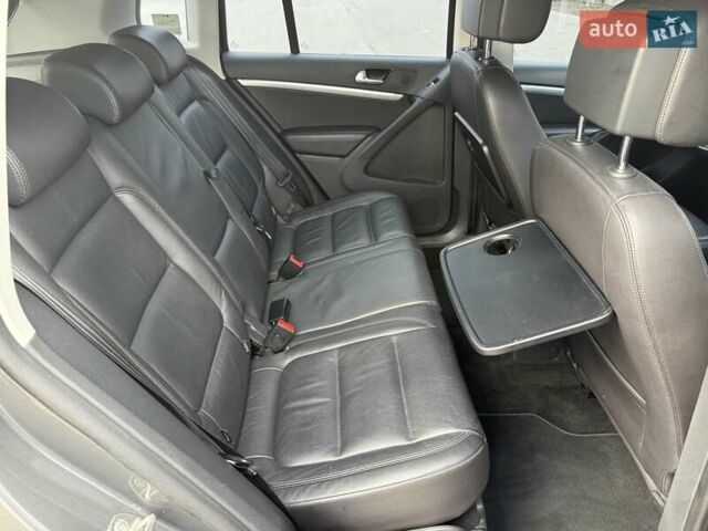 Фольксваген Тигуан 2015 в Борисполе на Automoto.ua Серый Фольксваген Тигуан, объемом двигателя 1.97 л и пробегом 169 тыс. км за 16500 $, фото 49 на Automoto.ua