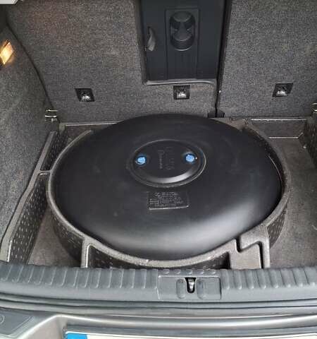 Серый Фольксваген Тигуан, объемом двигателя 2 л и пробегом 126 тыс. км за 15200 $, фото 3 на Automoto.ua