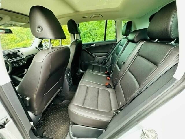 Сірий Фольксваген Тігуан, об'ємом двигуна 2 л та пробігом 80 тис. км за 2500 $, фото 10 на Automoto.ua