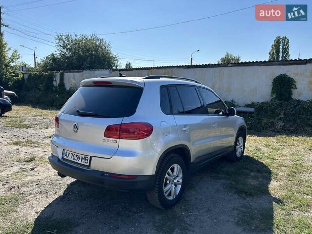 Сірий Фольксваген Тігуан, об'ємом двигуна 1.98 л та пробігом 135 тис. км за 12500 $, фото 3 на Automoto.ua