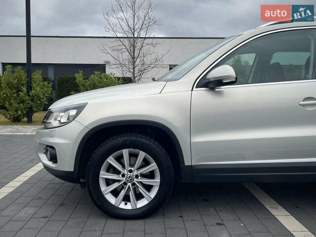 Серый Фольксваген Тигуан, объемом двигателя 2 л и пробегом 165 тыс. км за 15500 $, фото 25 на Automoto.ua