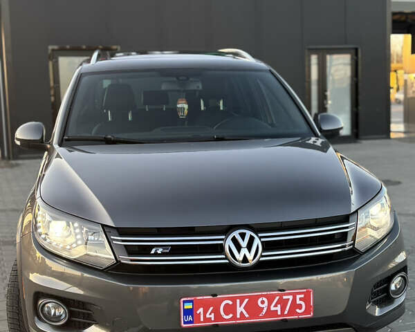 Серый Фольксваген Тигуан, объемом двигателя 2 л и пробегом 163 тыс. км за 14300 $, фото 2 на Automoto.ua