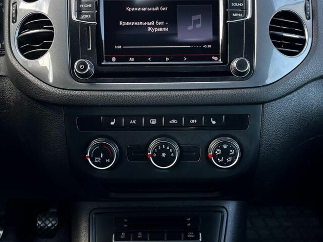 Серый Фольксваген Тигуан, объемом двигателя 2 л и пробегом 160 тыс. км за 17499 $, фото 7 на Automoto.ua