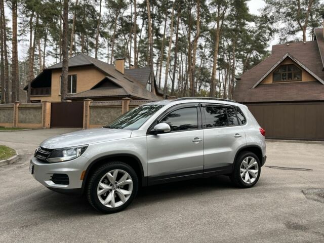 Серый Фольксваген Тигуан, объемом двигателя 2 л и пробегом 194 тыс. км за 12400 $, фото 2 на Automoto.ua
