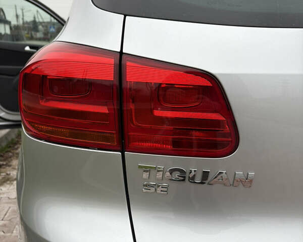 Серый Фольксваген Тигуан, объемом двигателя 2 л и пробегом 125 тыс. км за 14999 $, фото 49 на Automoto.ua