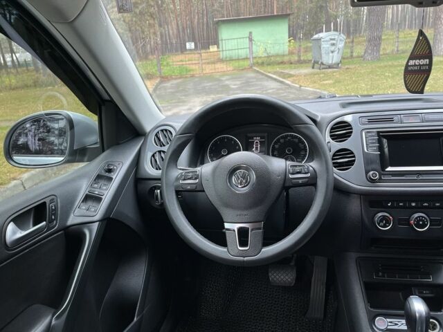 Серый Фольксваген Тигуан, объемом двигателя 2 л и пробегом 194 тыс. км за 12400 $, фото 23 на Automoto.ua