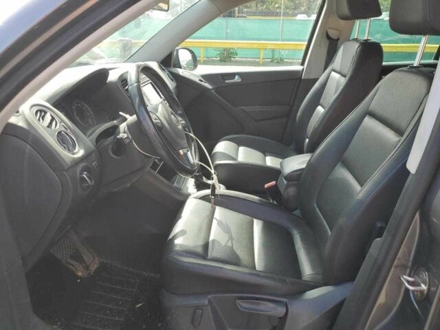 Серый Фольксваген Тигуан, объемом двигателя 0 л и пробегом 82 тыс. км за 1500 $, фото 6 на Automoto.ua