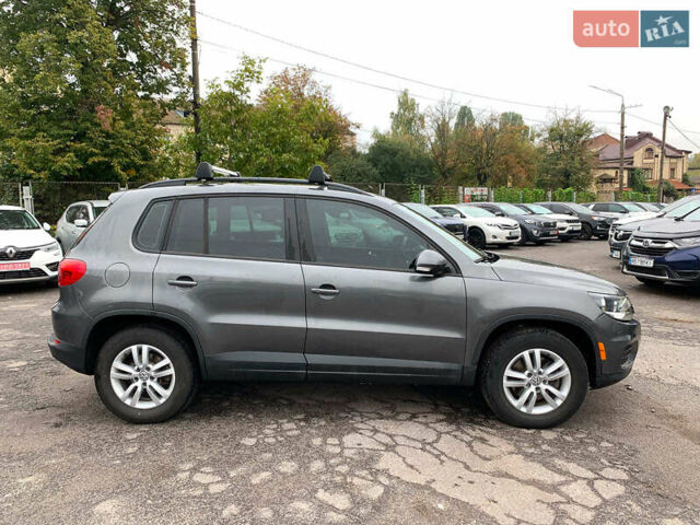 Серый Фольксваген Тигуан, объемом двигателя 2 л и пробегом 195 тыс. км за 15340 $, фото 2 на Automoto.ua