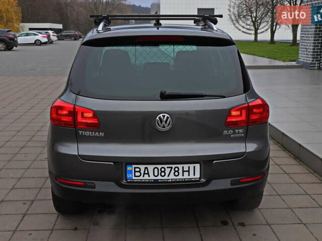Сірий Фольксваген Тігуан, об'ємом двигуна 2 л та пробігом 150 тис. км за 13999 $, фото 4 на Automoto.ua