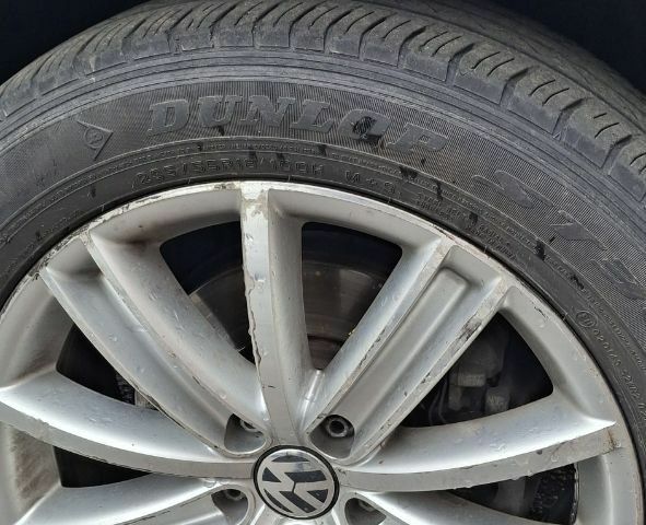 Серый Фольксваген Тигуан, объемом двигателя 2 л и пробегом 121 тыс. км за 13500 $, фото 14 на Automoto.ua