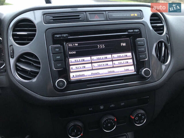 Сірий Фольксваген Тігуан, об'ємом двигуна 1.97 л та пробігом 214 тис. км за 12500 $, фото 21 на Automoto.ua