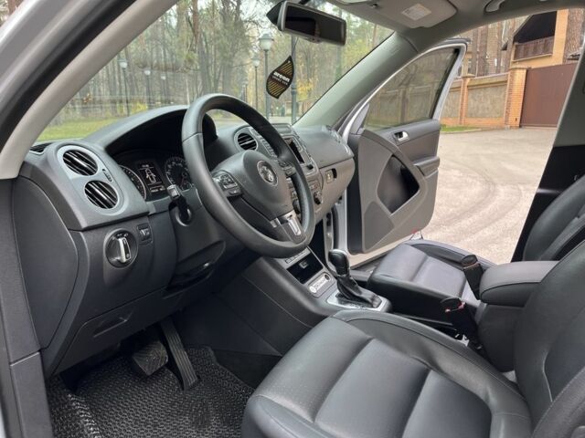 Серый Фольксваген Тигуан, объемом двигателя 2 л и пробегом 194 тыс. км за 12400 $, фото 15 на Automoto.ua