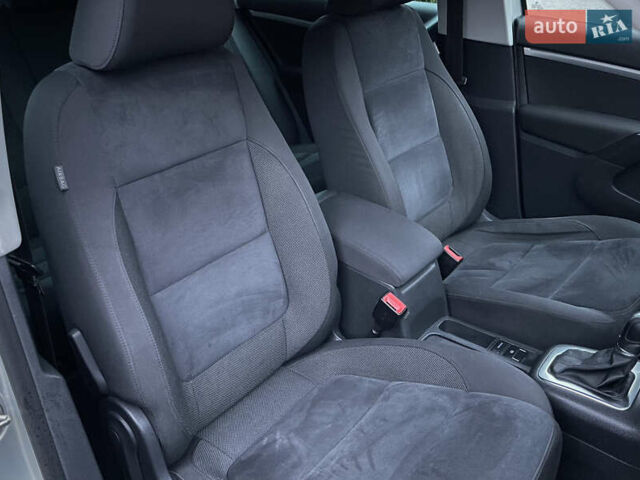 Серый Фольксваген Тигуан, объемом двигателя 2 л и пробегом 165 тыс. км за 15500 $, фото 44 на Automoto.ua