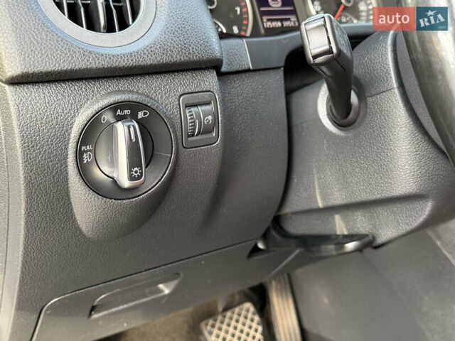 Сірий Фольксваген Тігуан, об'ємом двигуна 2 л та пробігом 176 тис. км за 12400 $, фото 33 на Automoto.ua